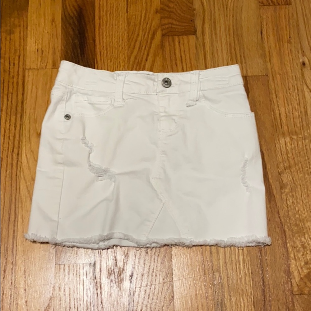Cute white ripped skirt